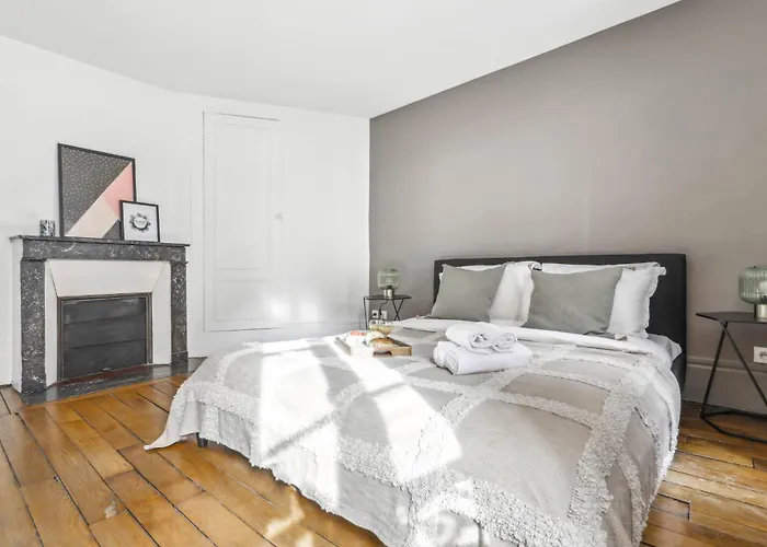Bnbnova - Le Marais & Place De La Republique - 2br Apartamento Paris